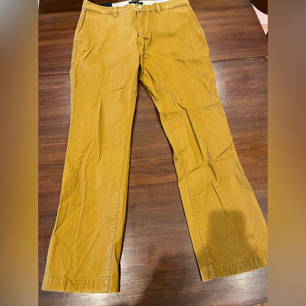 Banana Republic Aiden Slim Fit Men’s Chino 32x30 New with tags